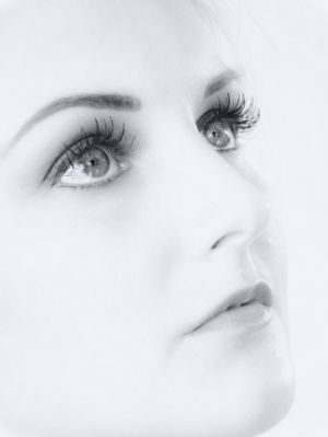 2_Kellnerne_Felso_Sara_LOOKTekintet